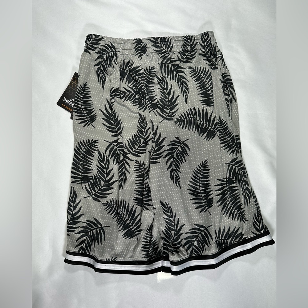 Spalding Boys Athletic Graphic Shorts size Boys L 14/16